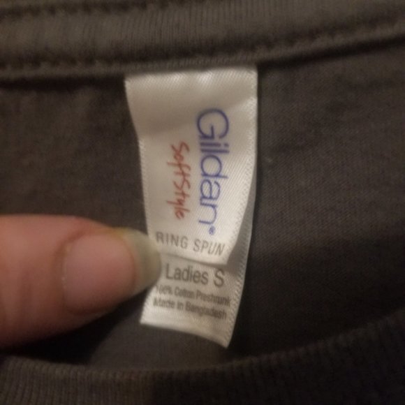 Gildan Soft Style Natural Retreats Caringorm Mountain Tee Outdoor Grey SZ Small - Picture 3 of 5